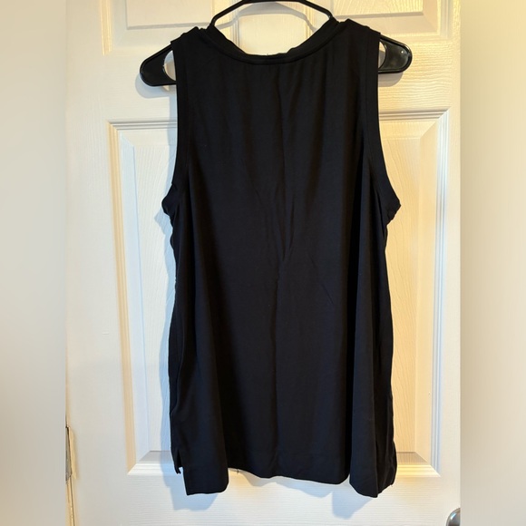 Liverpool Size Large Basic Tank - Picture 2 of 3